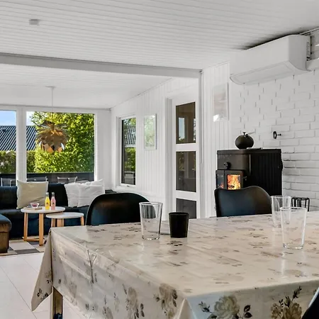 Edel - 650m From The Sea By Interhome Hadsund