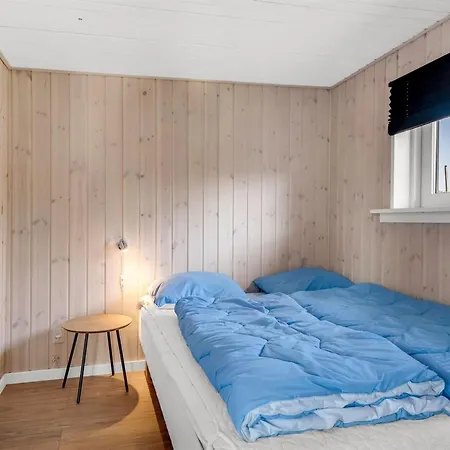 Edel - 650m From The Sea By Interhome